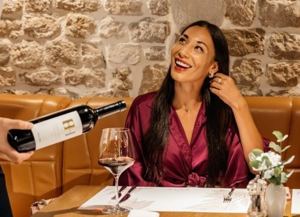 FOTO Provedite subote s omiljenim društvom uz 'Wine, mezze and painting' u Buti!