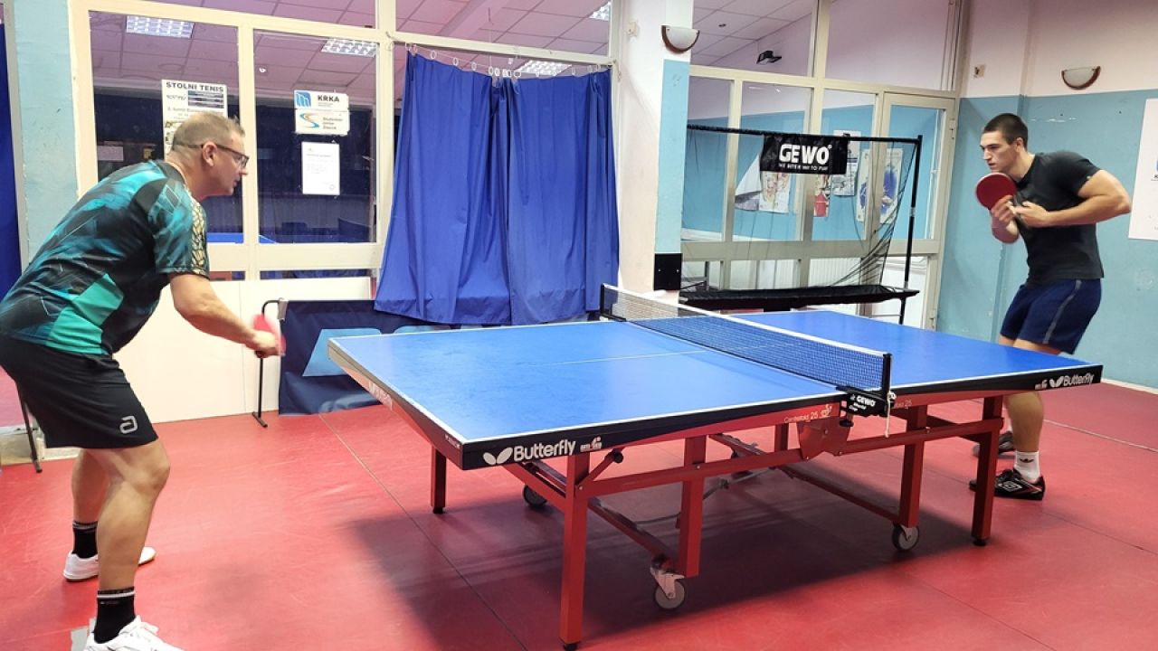 FOTO Dvije kadetkinje Šibenika nastupile na stolnoteniskom TOP 8 turniru