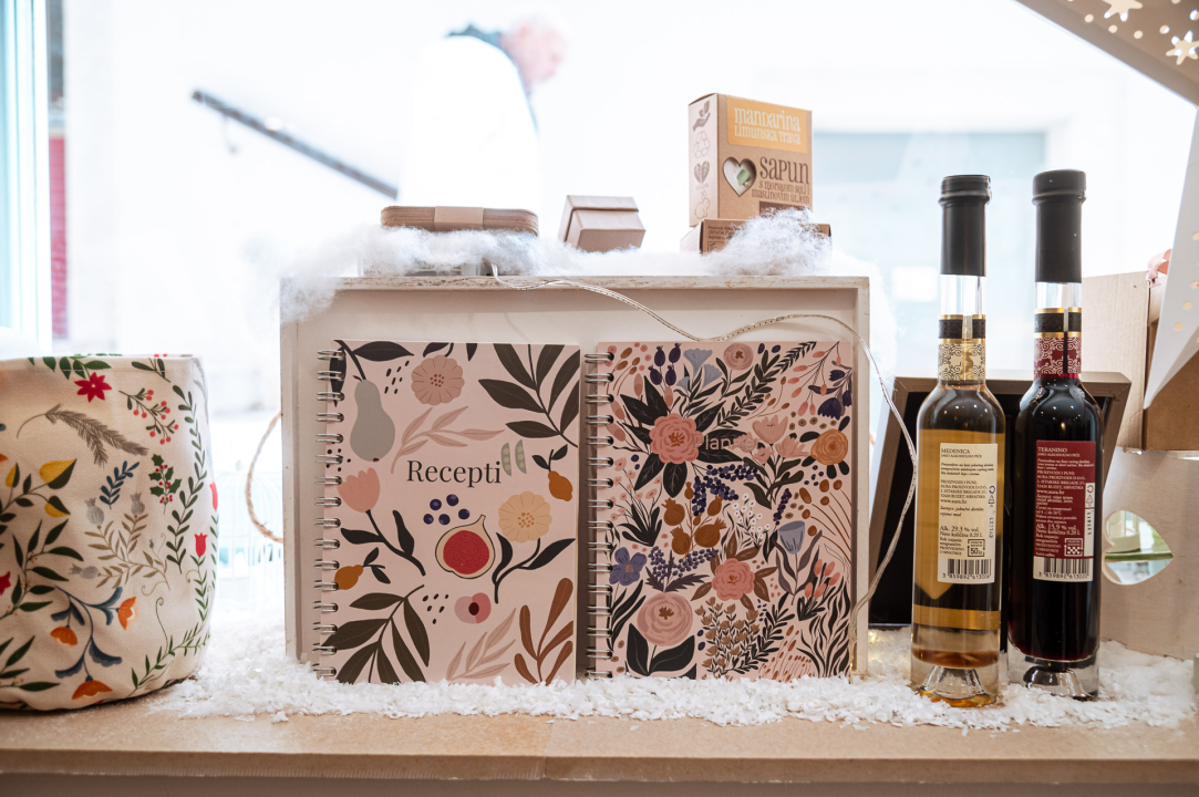 FOTO Posebni pokloni za vaše posebne ljude: Otkrijte blagdansku ponudu Kola-fjake na Dobriću