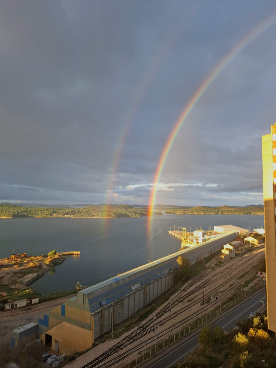 Čarolija nad Šibenikom: Nakon kiše zasjala spektakularna dvostruka duga