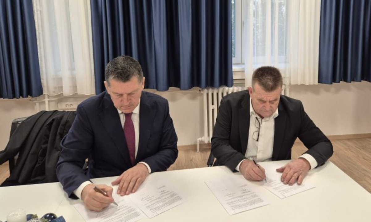 Udruga 'Latinsko idro' iz Murtera potpisala ugovor o suradnji sa Sveučilištem u Splitu