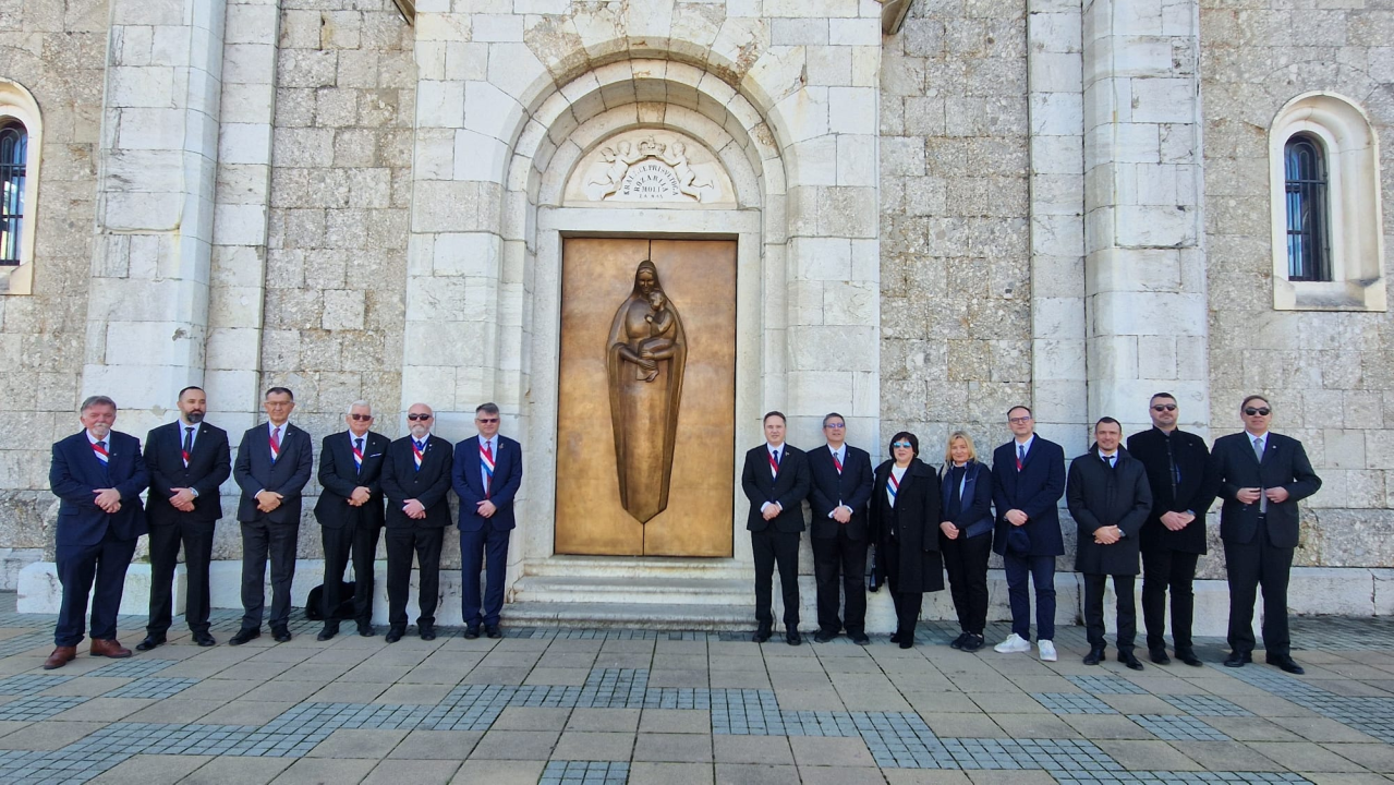 Drniš obilježio 1100 godina Hrvatskoga Kraljevstva postavljanjem spomen ploče