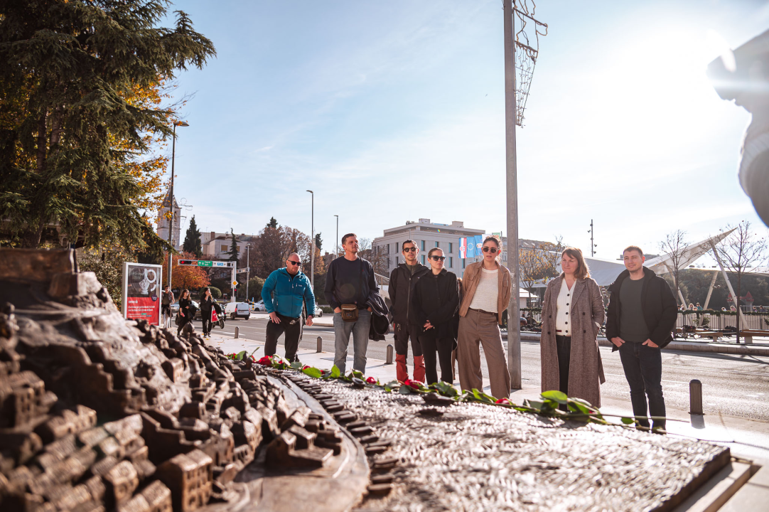 18 ruža za 18 ubijenih žena: 'Snažni javni pritisci manipulacijama poručuju ženama da im je pokornost prirodna'