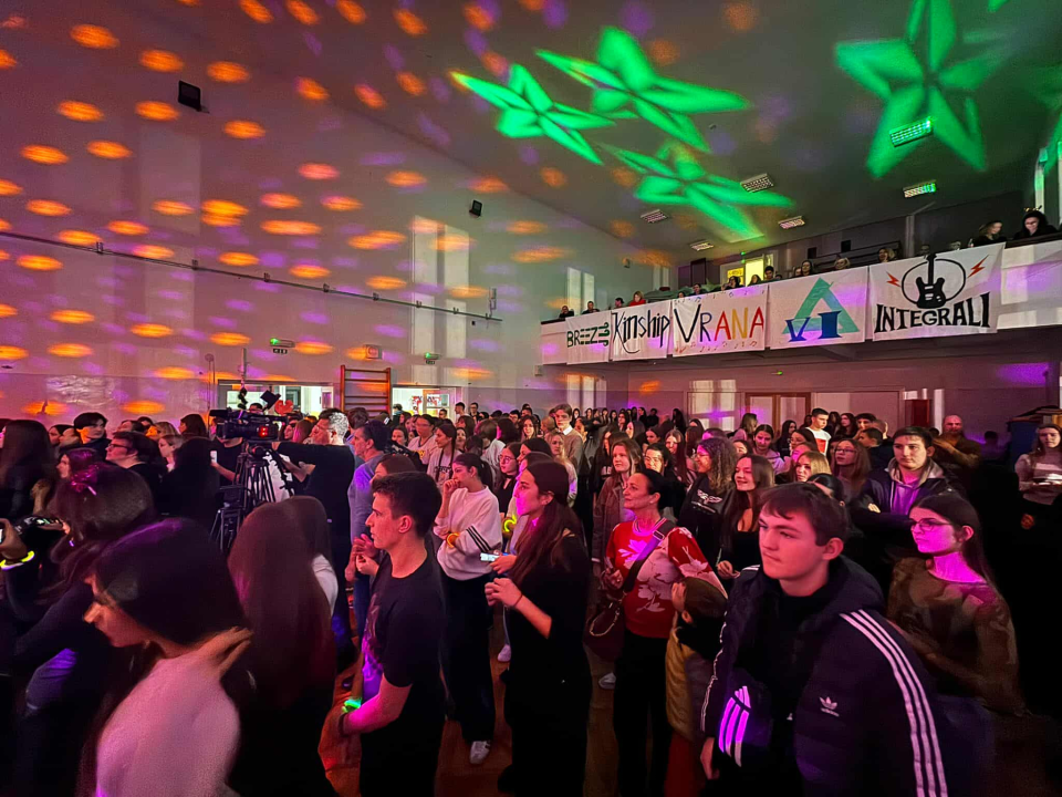 Održana 24. Vrana u šibenskoj gimnaziji: Pobjednici publike Amper VI, žirija Margarita Mikulandra