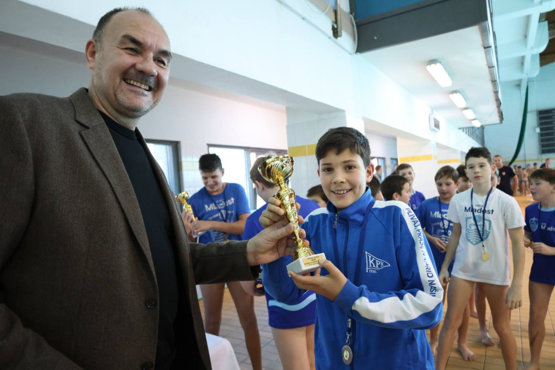 FOTO Završen memorijal u spomen na Grgu Renju i Renata Vrbičića: 'Solaris prenosi uspomene novim generacijama'
