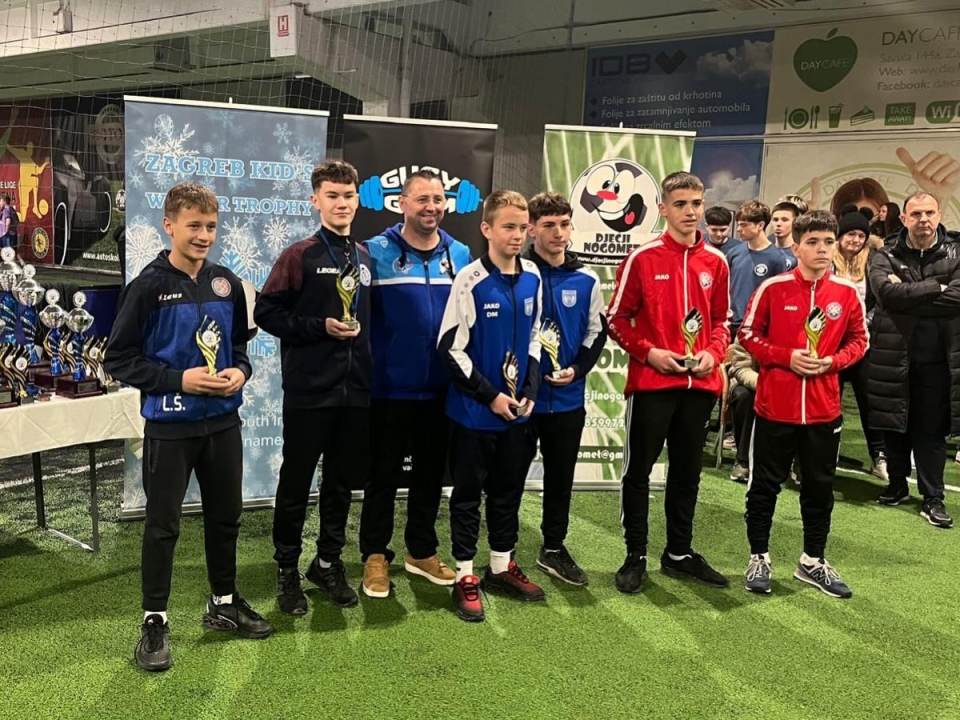 FOTO HNK Mihovil briljirao na 'Kid's Winter Trophyju': U11 selekcija prvak, priznanja za mlade talente