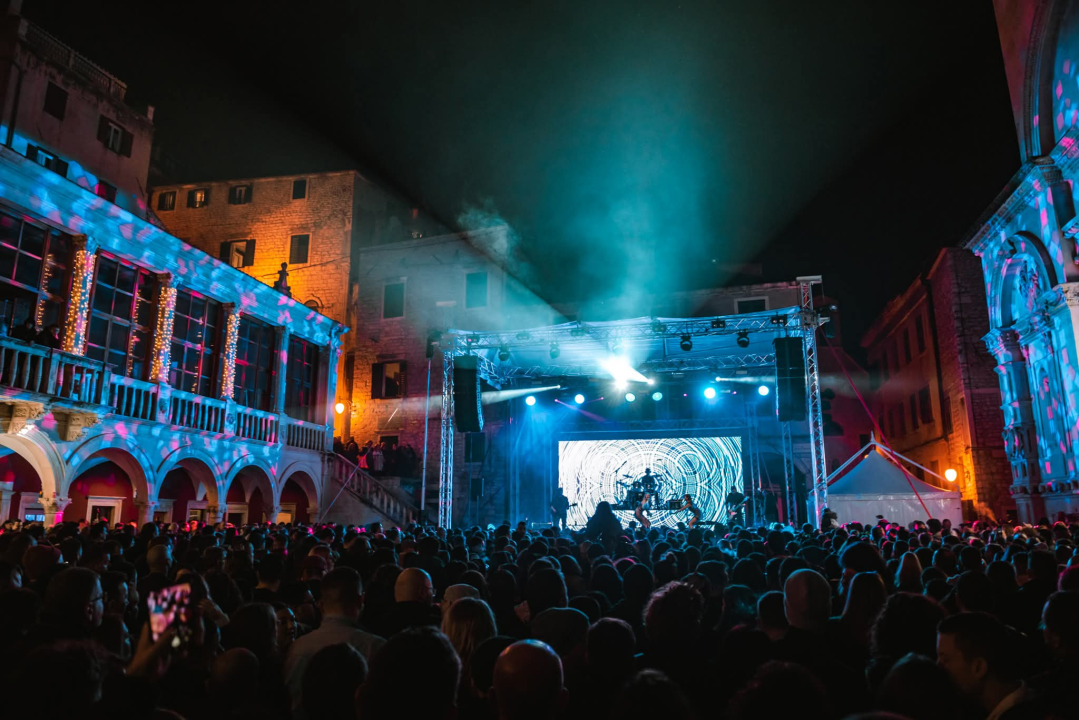 Od Poljane do velikih bina: Kako su šibenske Nove godine postale glazbeni spektakl