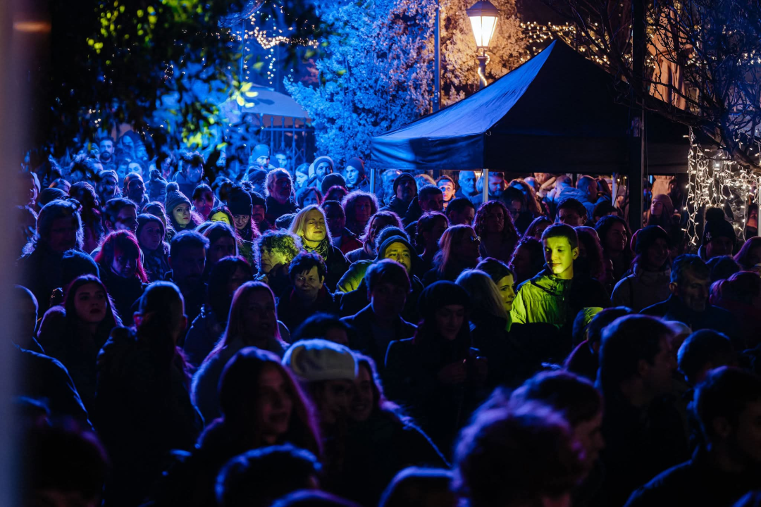 Sarajevske Letu Štuke 'zapalile' Adventuru: Šibenik u ritmu glazbe ulazi u spektakularni novogodišnji tjedan