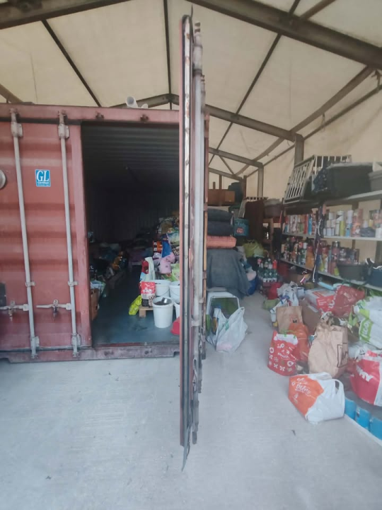 FOTO Kad je već neće u šibenskom AS Eku…Hrana za pse stigla u kninski i zadarski azil