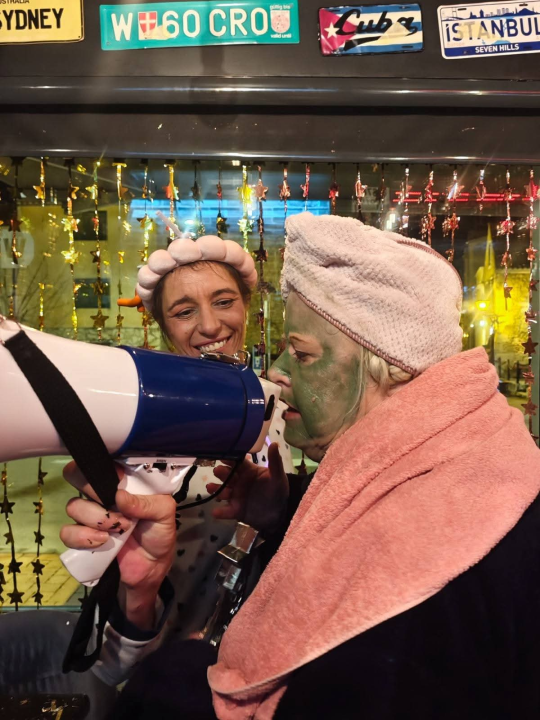 Cilo selo u pidžamama: Vodički pokladi počeli velikim partijem za sve generacije