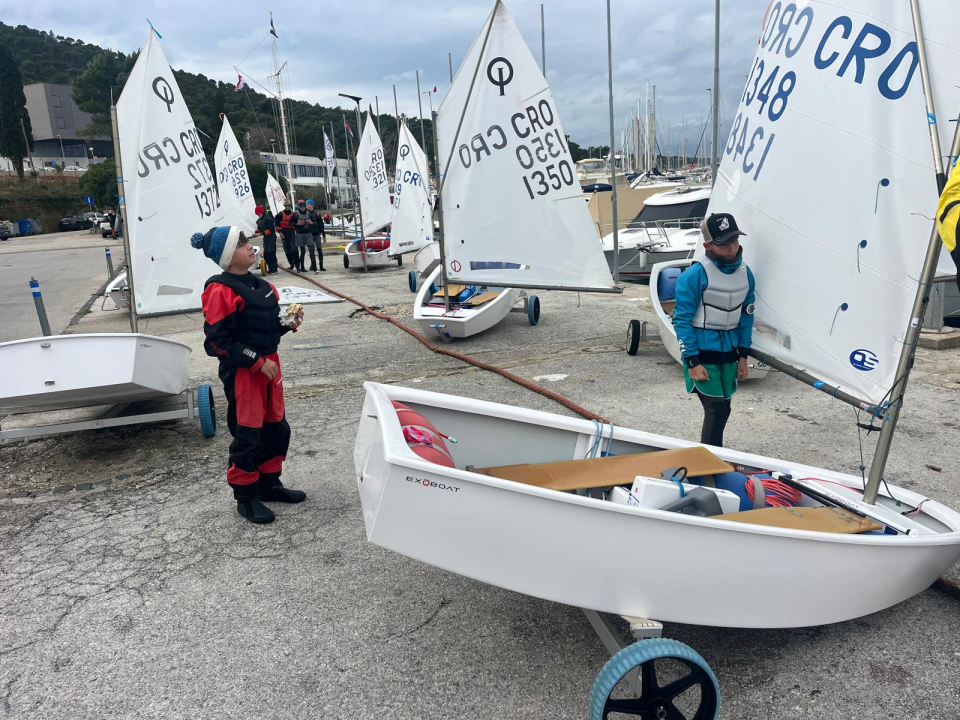 FOTO Mladi jedriličari Jakov Blinja i Zara Šimunić brončani na Špinutovoj regati