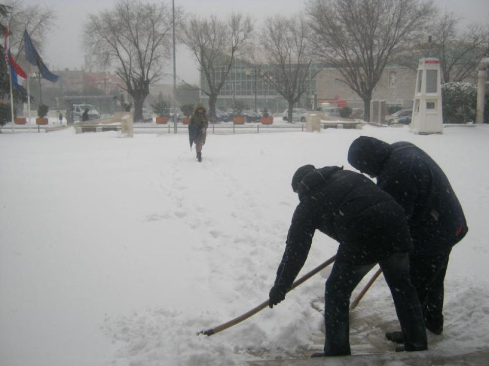 Prije 14 godina Šibenik je bio potpuno zatrpan snijegom