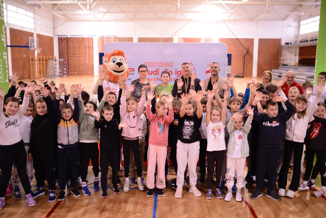 OŠ Murterski škoji ugostila edukativno-sportski program 'Zero waste'