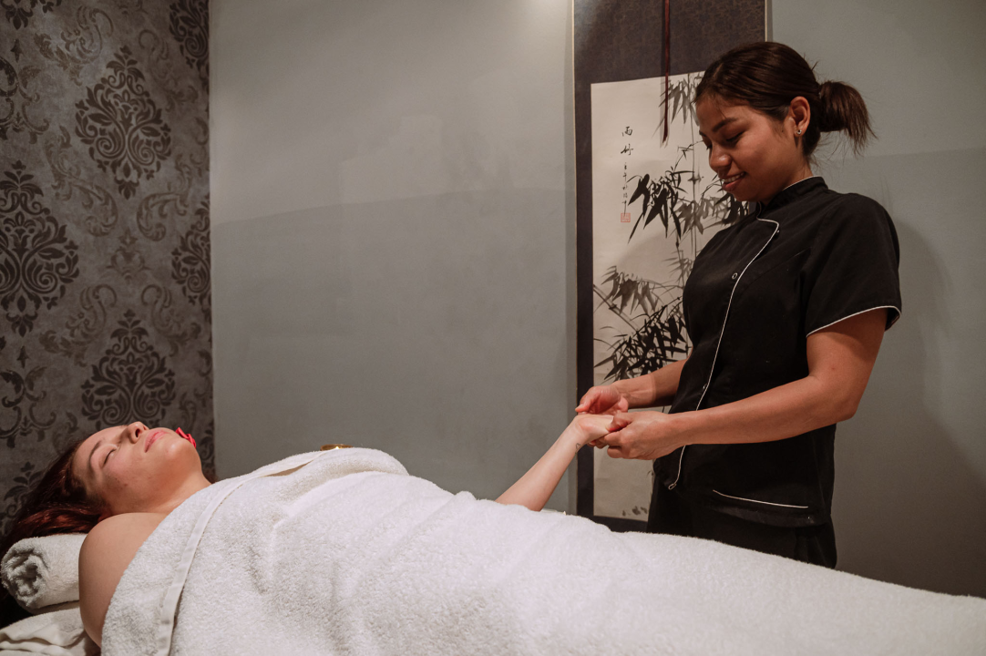 FOTO Kako reći 'volim te'? Uz valentinovo popuste Asian Massage Studija na masaže i darovne kartice 