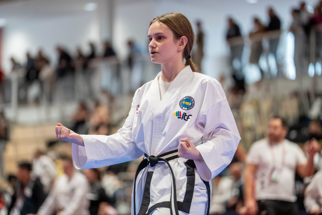 FOTO Taekwondo klub Solaris uspješan u Sesvetama: Vukić i Tudić najbolje borkinje turnira, sestrinski derbi u finalu juniorki