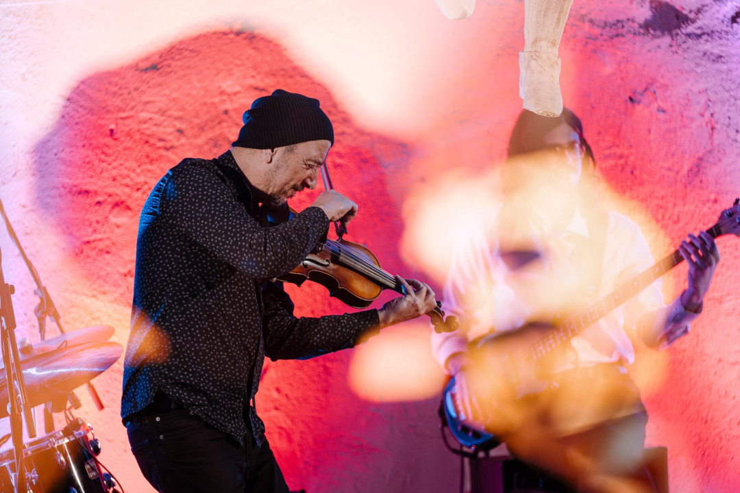 Šibenski trio Mantes predstavio svoj prvi album 'Šapat'