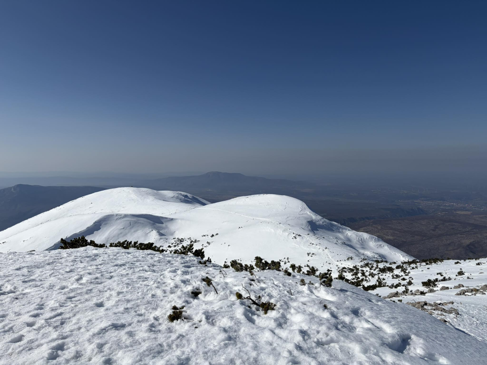 Pozdrav s najvišeg vrha Hrvatske na Dinari: 'Snijeg, sunce i pogled koji se pamti cijeli život'