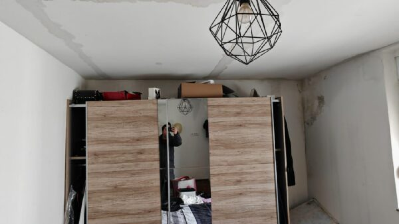 FOTO Nakon energetske obnove zgrade stanovi nekih Drnišana neupotrebljivi su za život