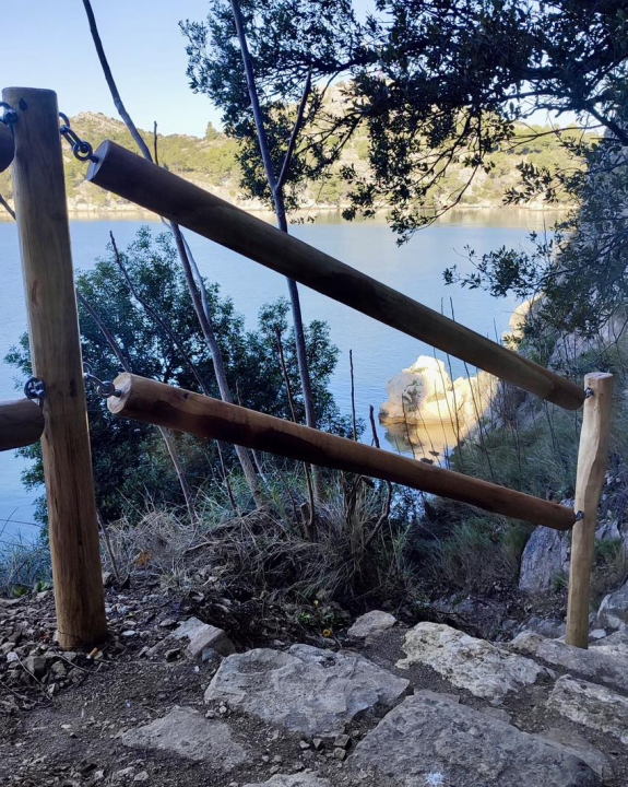 Uređena staza do špilje s crkvicom u Kanalu sv. Ante