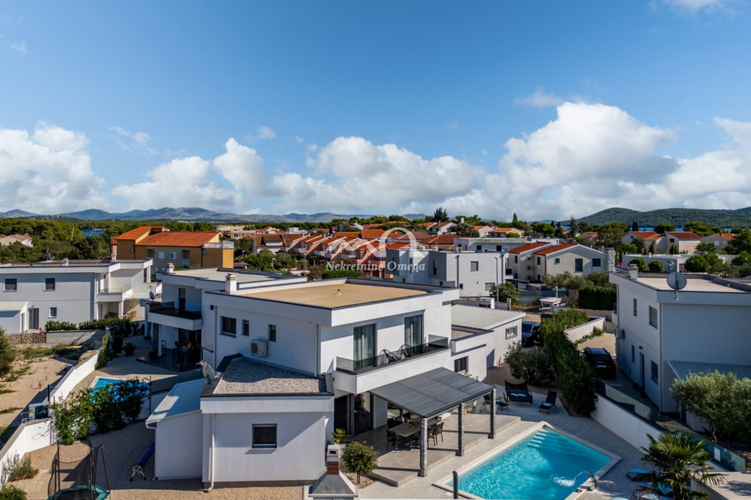 Izbori ekskluzivnih vila s Njuškala u okolici Šibenika