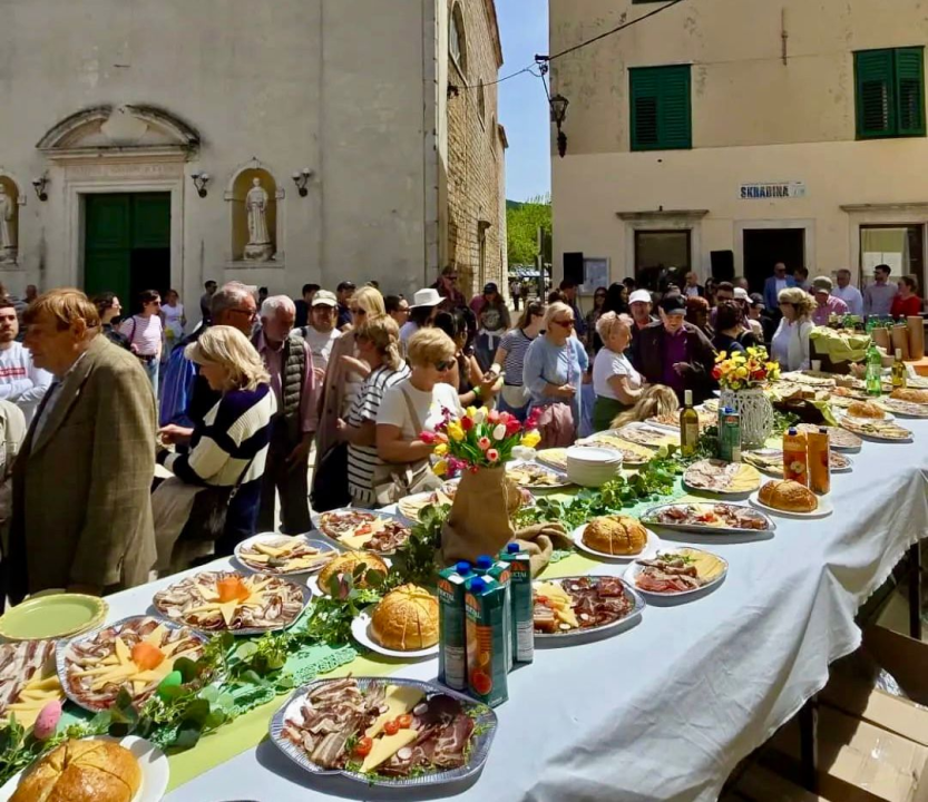 FOTO U ponedjeljak bacite đir do Skradina: Ne propustite bogati Uskrsni domjenak!