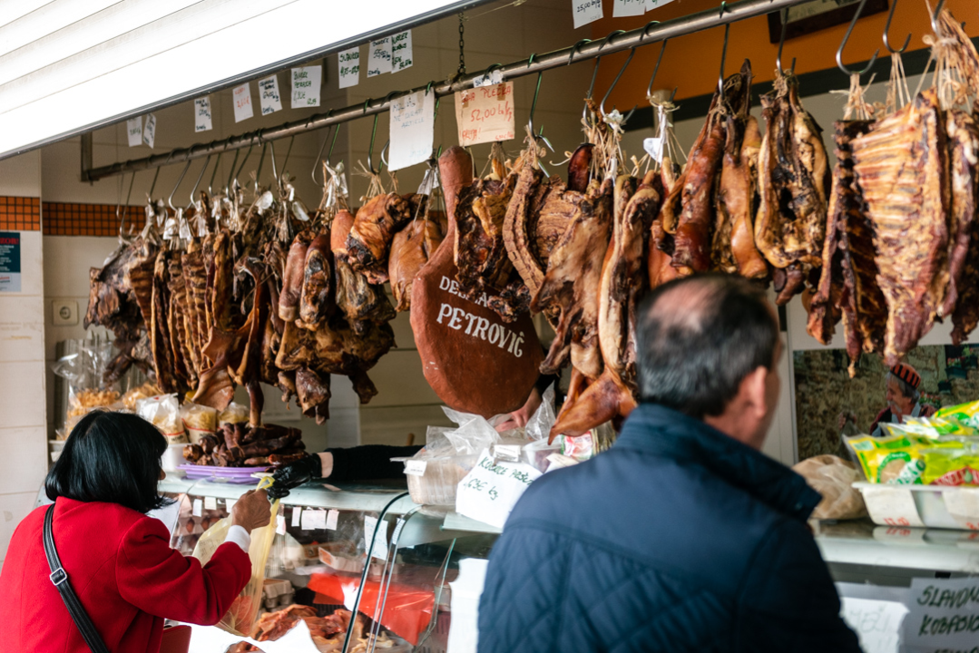 FOTO Jaja, pivci, šunka… Za ukusni blagdanski ručak opremite se u Petrović Delikatesama!