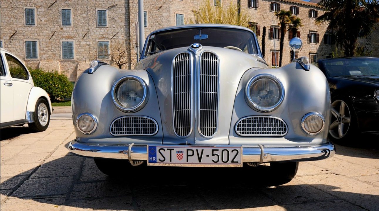 Uskrsni susret oldtimera u Šibeniku