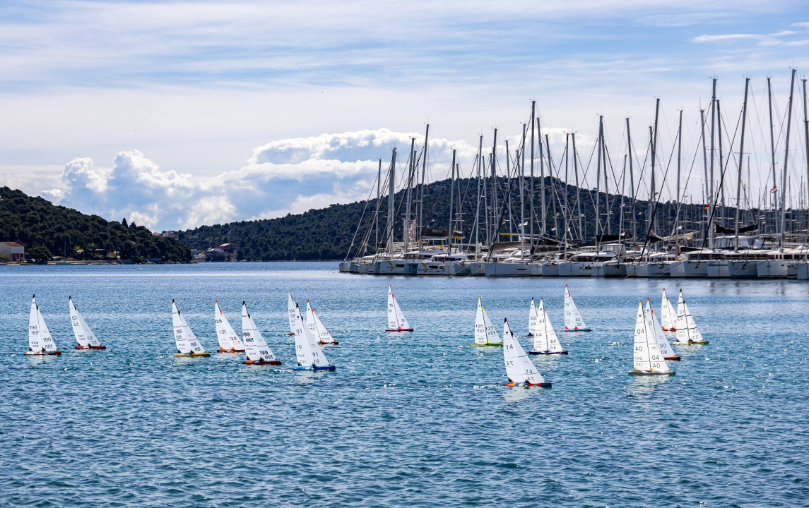 Rogoznica domaćin svjetske jedriličarske elite: 77 sudionika iz 16 država na 20. Rogozničkom kupu