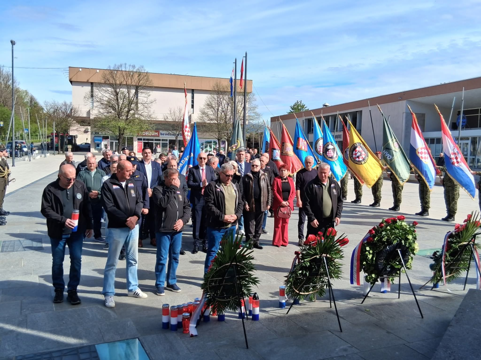 Knin obilježio 34 godine od osnutka HVO-a i žrtvu njegovih pripadnika