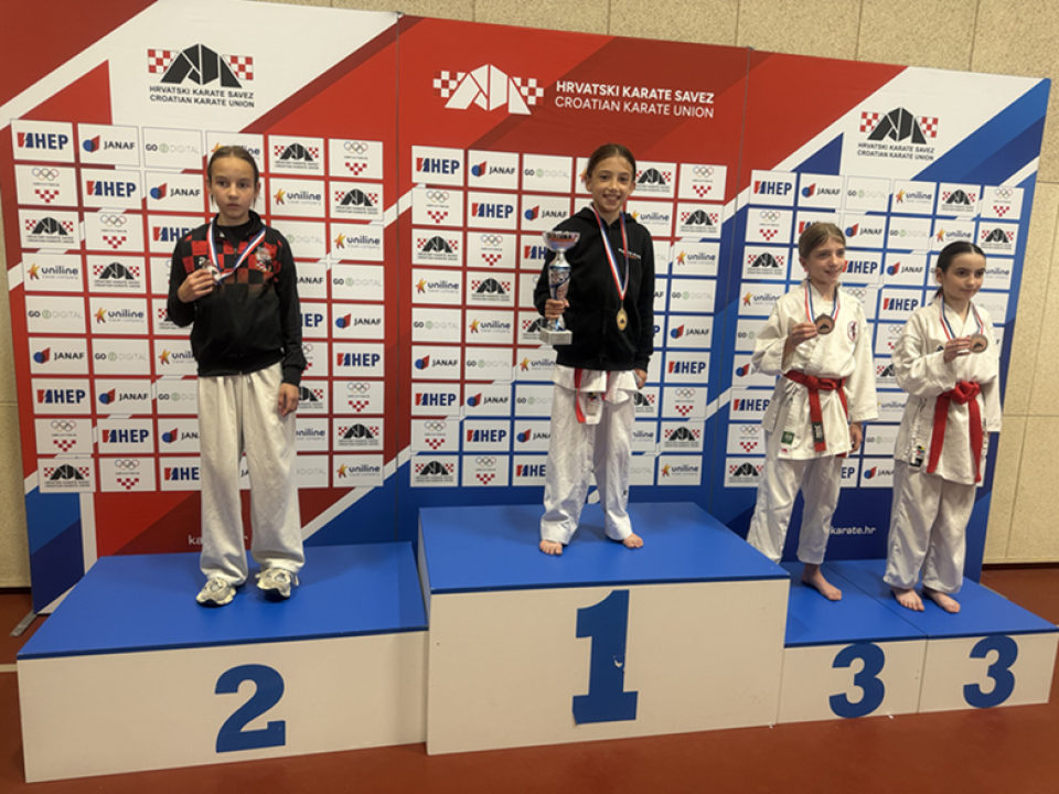 FOTO Novi uspjeh karataša Phoenixa: Nila Tomašik i Đani Juraga osvojili Kup Hrvatske, Ella Jerat srebrna