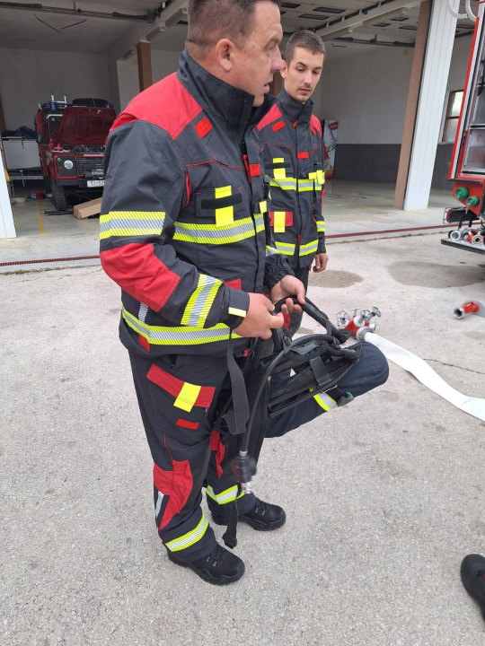 Obuka novih vatrogasaca u DVD-u Rupe