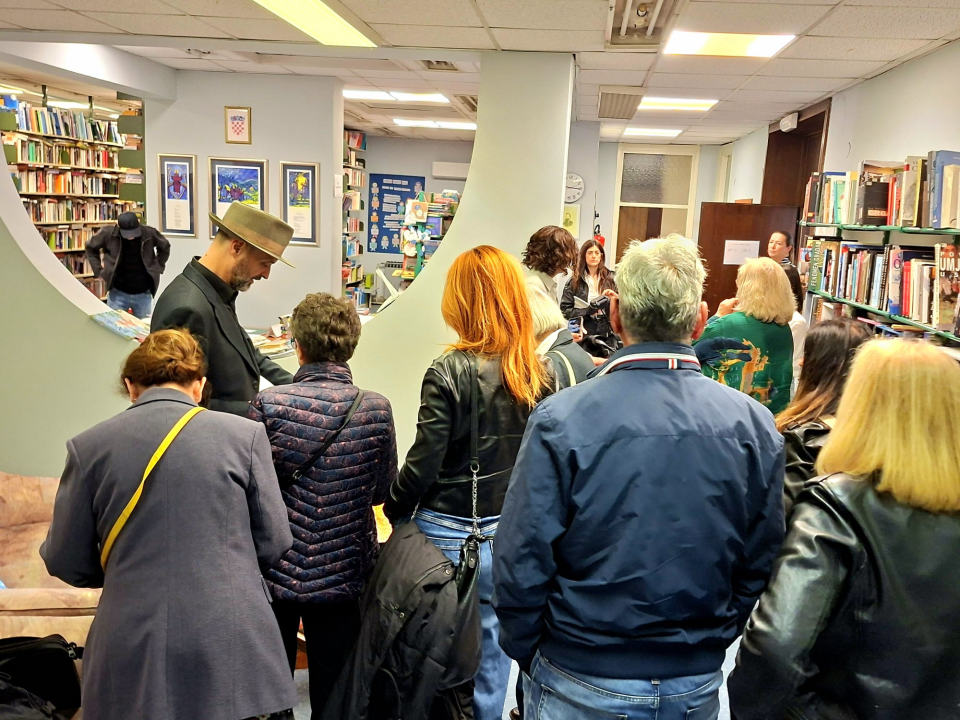 Damir Karakaš u Drnišu predstavio svoj novi roman