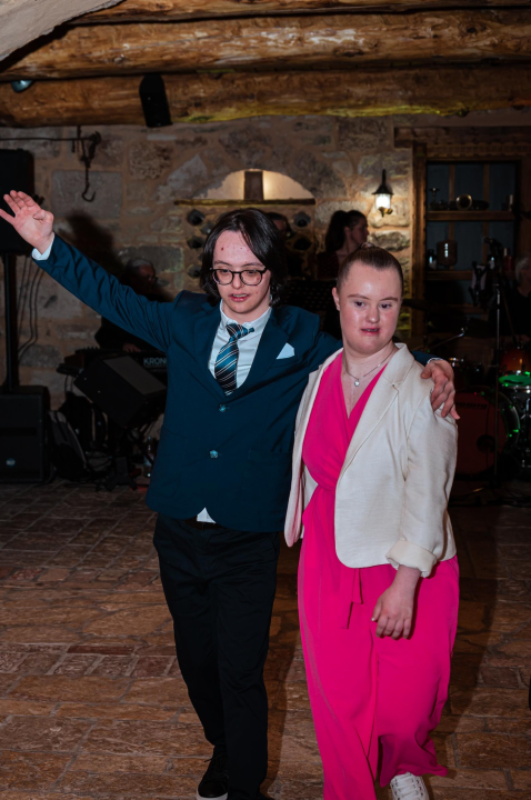 Maturalni ples učenika centra Šubićevac u znaku ljubavi