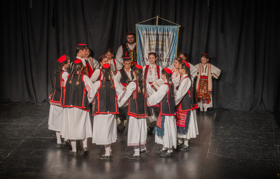 Raskoš županije predstavljat će KUU Zvona Zagore, KUD Zora i KUD Dinara