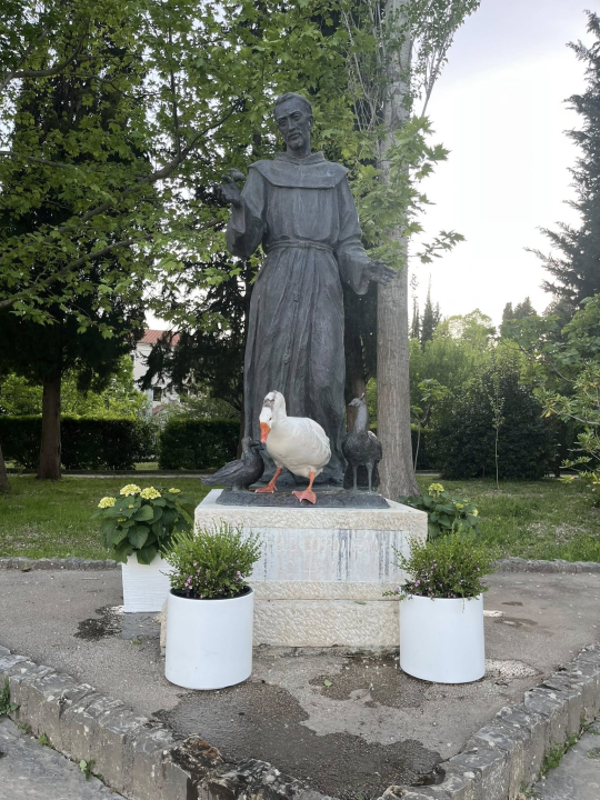 Predivni prizori s 'dragulja s Krke': Visovac je sklad života i mira