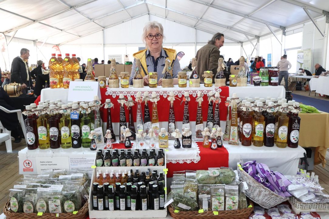 Otvoren jubilarni 15. Sajam agroturizma u Skradinu