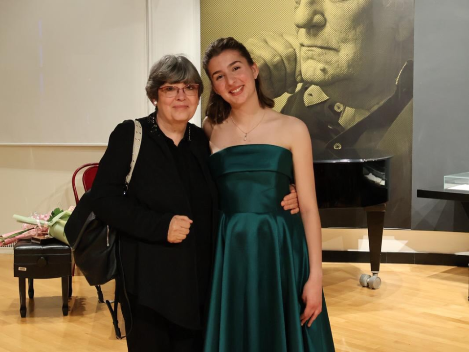 Učenica šibenske glazbene škole, violončelistica Antea, održala koncert u kazalištu
