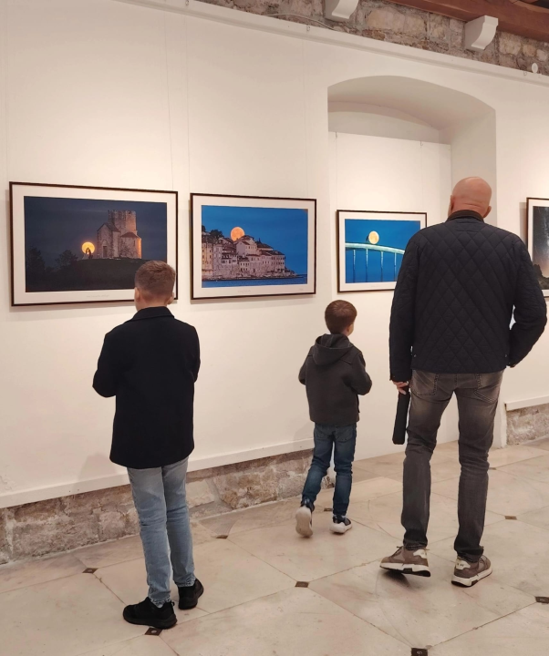 Izložba 'Život na rubu' Bruna Fantulina otvorena u Muzeju grada Šibenika