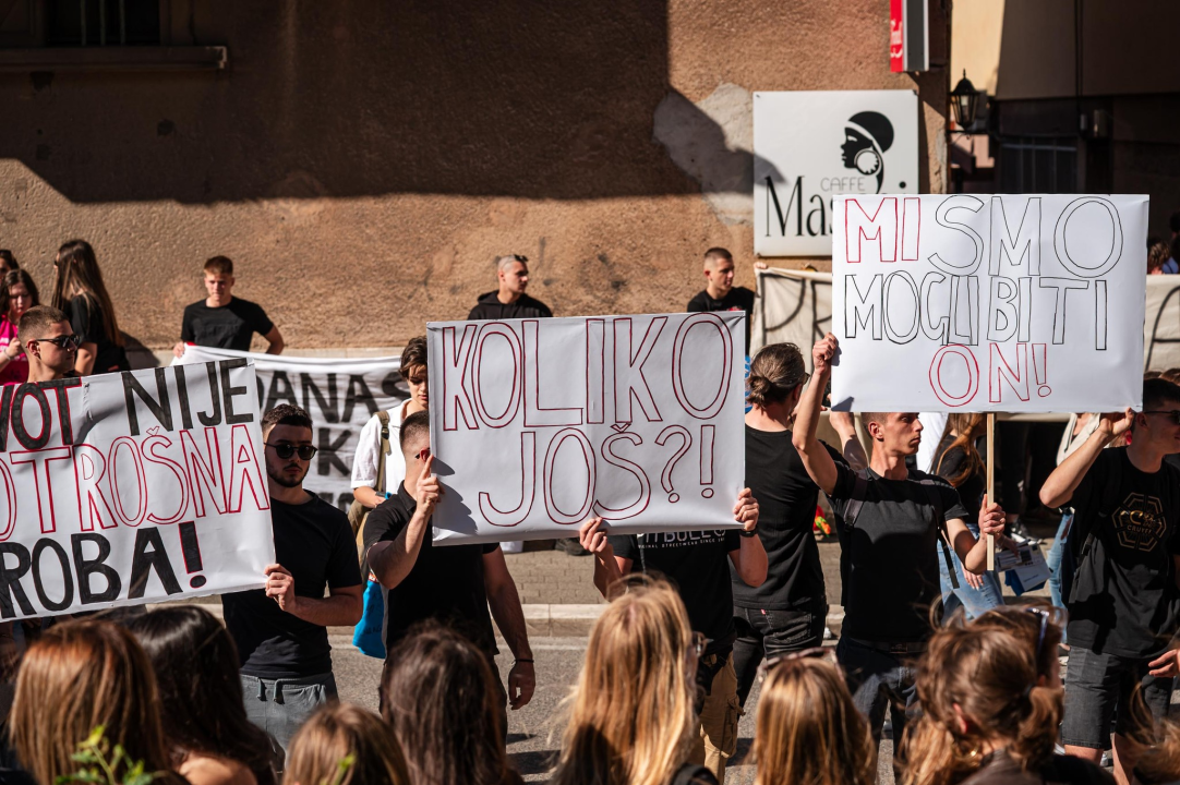 Maturanti na dan norijade odali počast Luki Milovcu: 'Zašto je trebalo doći do krvoprolića da se govori o promjenama?'