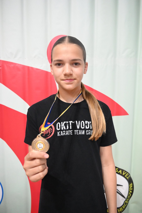 Novi uspjeh članova karate kluba Okit iz Vodica. Osvojili ukupno 10 medalja