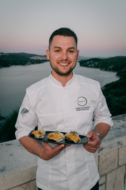 Oyster 22 predstavio autorsku kamenicu OYSTER KRKA by Mate Šučić