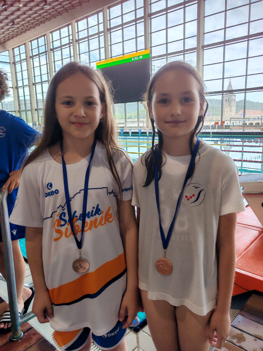 FOTO Najmlađim plivačima Šibenika 10 medalja na splitskoj otvorenoj ligi