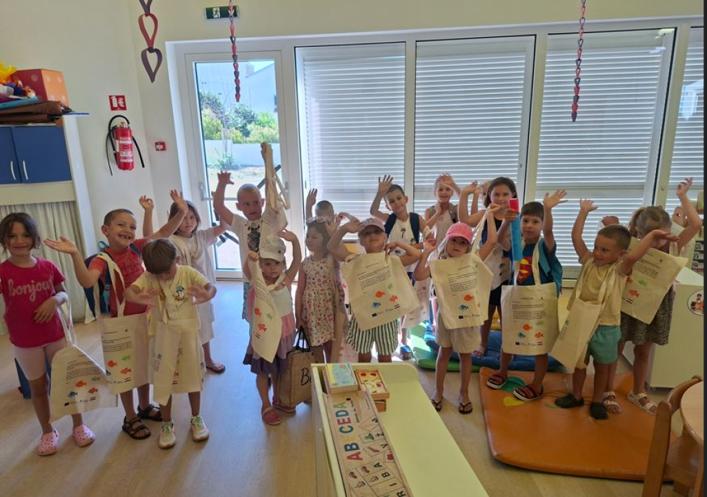 Mali kuhari iz Tisnog, Jezera i Vodica dobili diplome, a njihove riblje recepte možete isprobati i sami