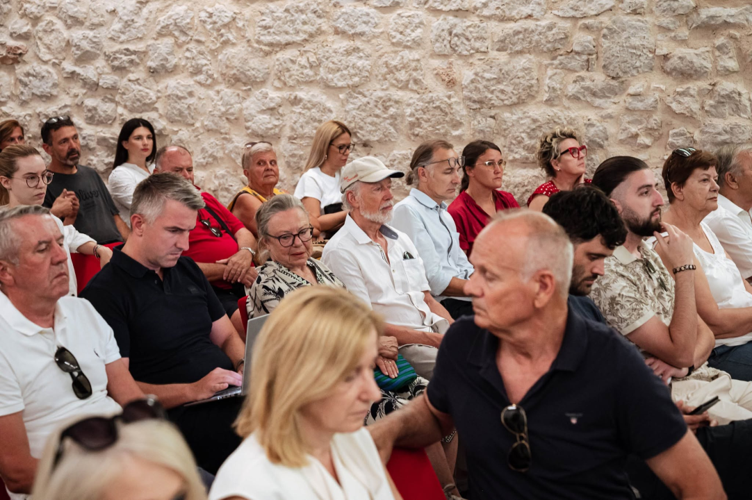 FOTO Mirno okupljanje, peticija, rasprava: Javna prezentacija županijskog prostornog plana izazvala nikad veći interes građana