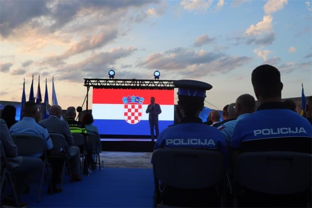 Božinović s Tvrđave sv. Nikole poručio: 'Lijepa mjesta privlače posjetitelje, sigurnost ih vraća'