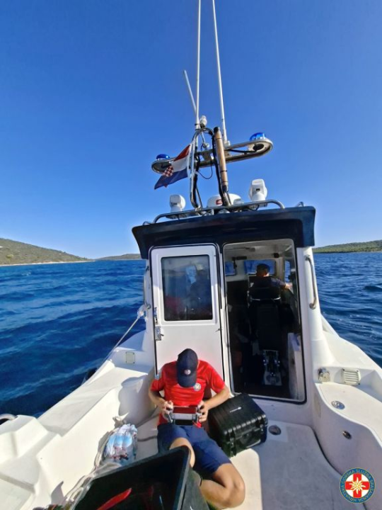 Već četvrti dan šibenski HGSS-ovci tragaju za ženom na Kapriju, jučer spašavali planinarku s Dinare