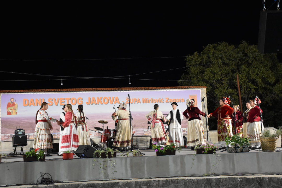 FOTO Tradicionalna Večer folklora održana u Mirloviću