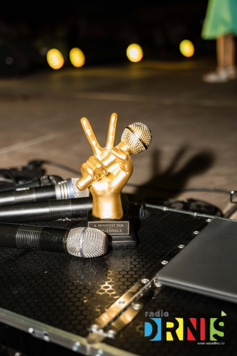 Mladi talenti oduševili: Katarina Trogrlić pobijedila na 6. MiniFEST-u Radio Drniša