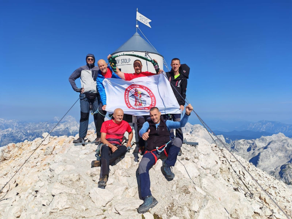 Drniški planinari popeli se na Triglav: 'Ne krijemo oduševljenje pogledima i prizorima koje nam pruža Triglav i Julijske Alpe'