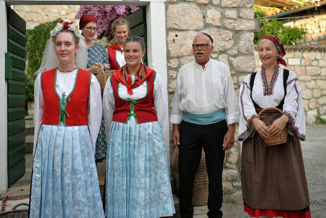 Murterski pir i ove godine vraća stare običaje na ulice